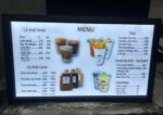 Bảng hiệu và logo Coffee Muối trong quá trình hoàn thiện – ảnh 8