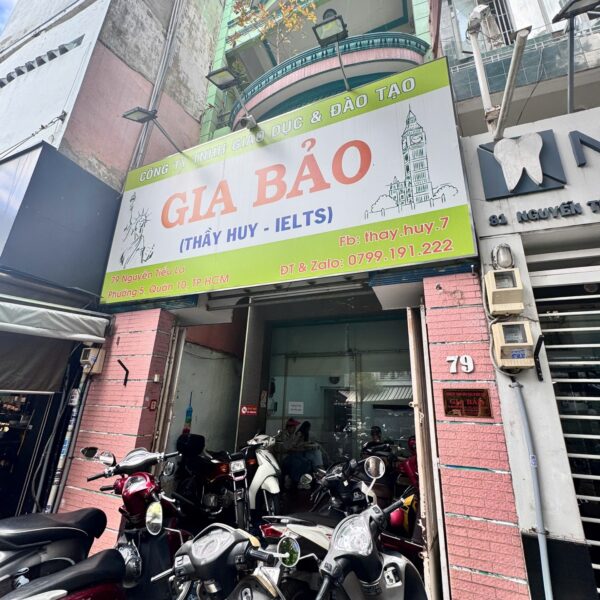 Bảng hiệu Hiflex Gia Bảo English – IELTS hoàn thiện