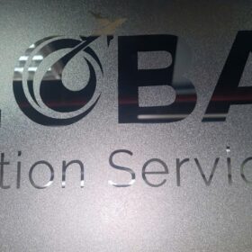 Logo chữ nổi và decal kính Global Aviation hoàn thiện – ảnh 6