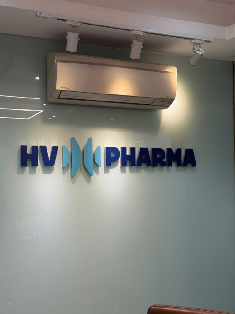 HV Pharma – Logo chữ nổi