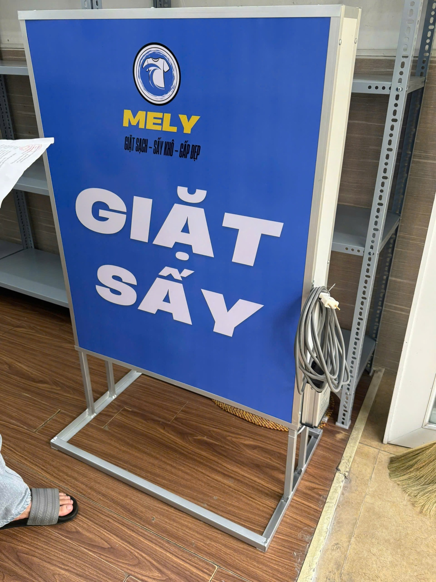 Hộp đèn Giặt Sấy Mely hoàn thiện