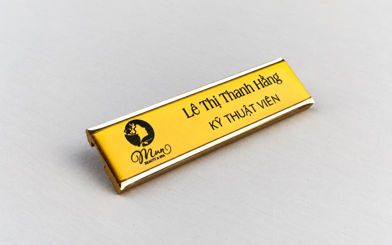 Thẻ tên